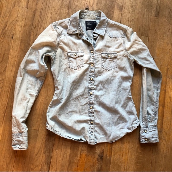 American Eagle 100% Cotton denim button up - Picture 2 of 6